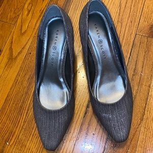 Karen Scott NEW in box heels